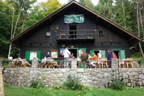 Apartamento Kod Slaveka Kostanjevac Exterior foto