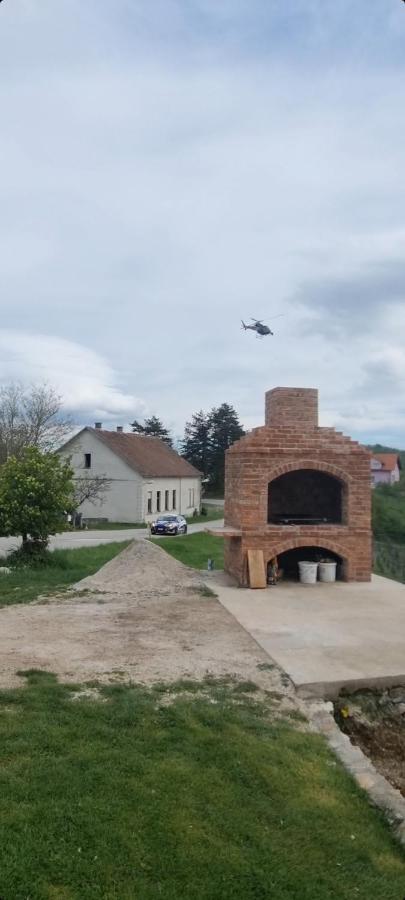 Apartamento Kod Slaveka Kostanjevac Exterior foto